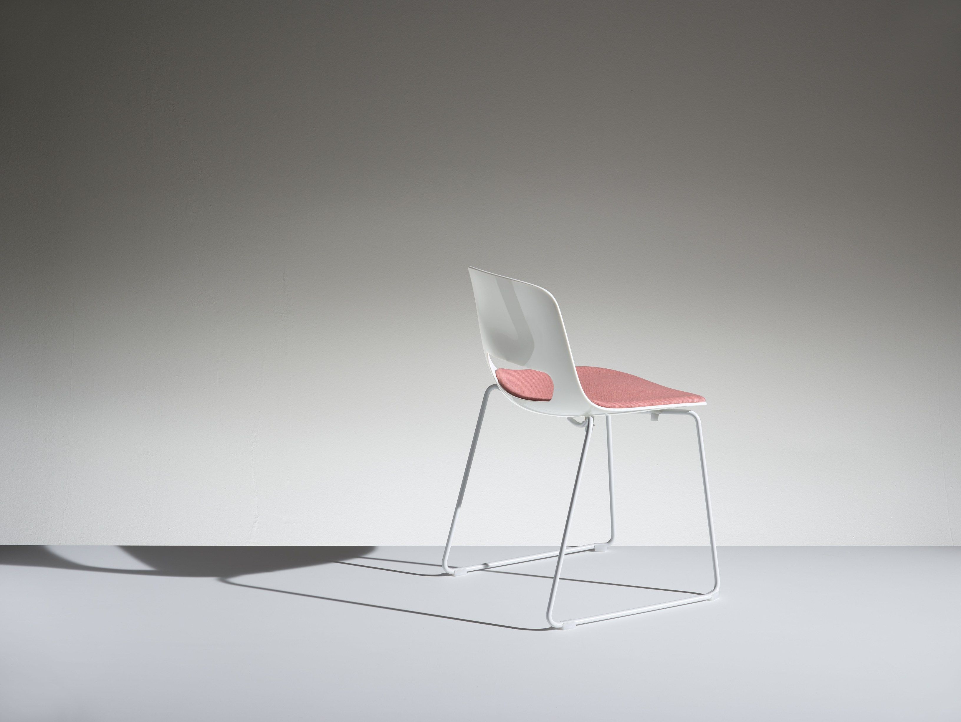 Стул из полипропилена LAMM Lucky ARCH-00044698 - Вид №2