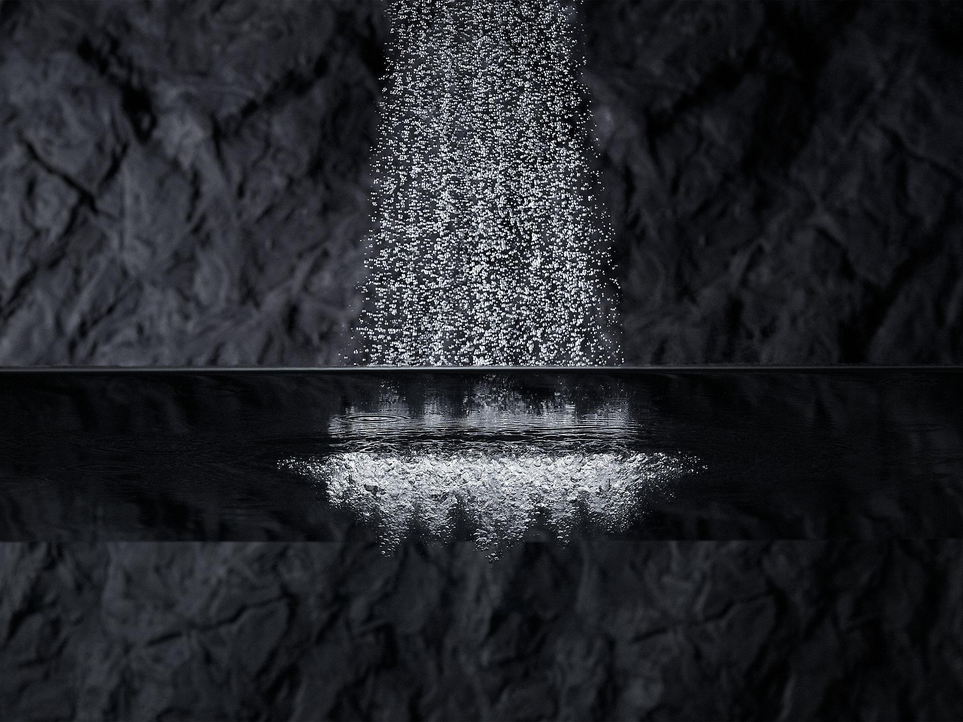 KOHLER Однофункциональная настенная душевая лейка Purist 2,5 галлона в минуту с технологией всасывания воздуха Katalyst K-965-AK-BV  - Вид №6