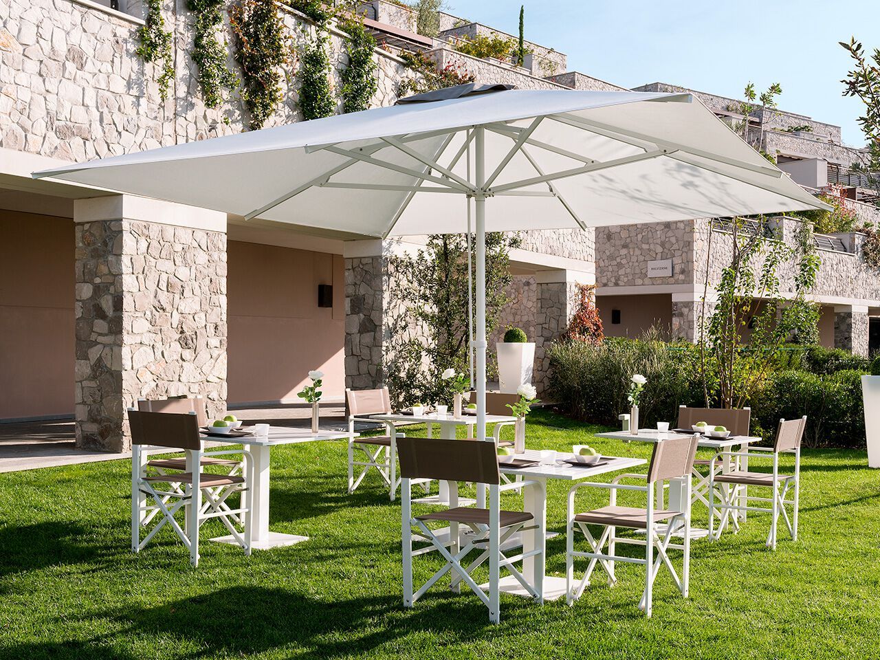 Зонтик с телескопическим закрытием из алюминия и акриловой ткани Crema Outdoor MINOSSE ARCH-00086032