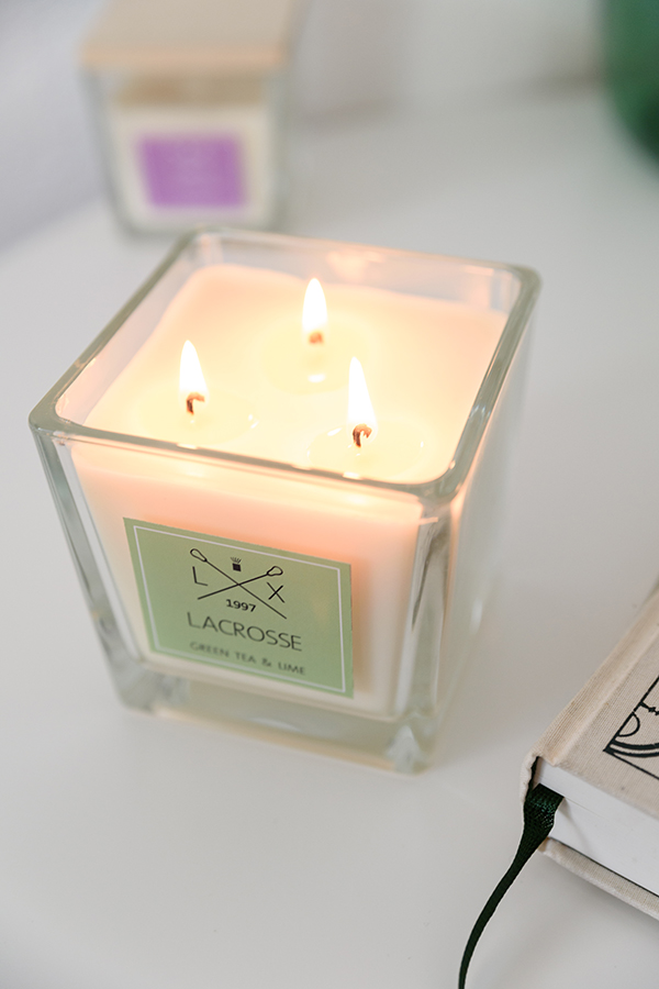 Свеча ароматическая в стекле 8х8 см "Зеленый чай & Лайм" AMBIENTAIR  00-3880963 Зеленый  - Вид №1