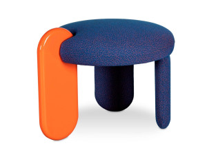 Деревянный табурет