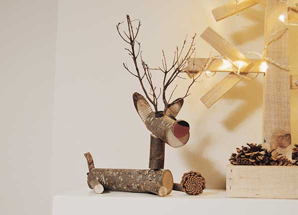 NS520 Сидящий олень Dekoraniaevents Navidad 