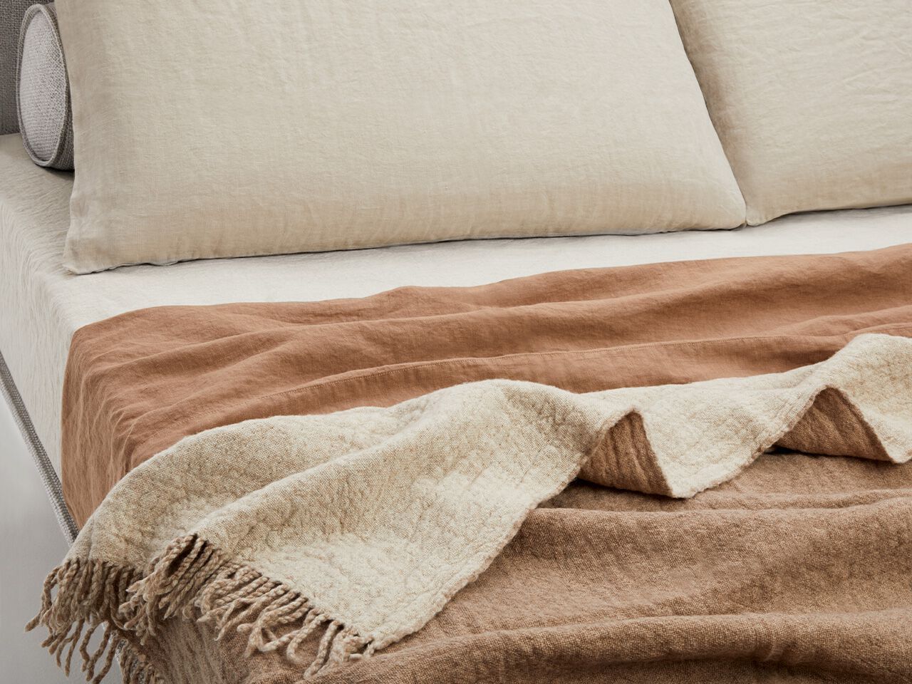 Постельное белье Saba Italia BED LINEN & THROW ARCH-00081201