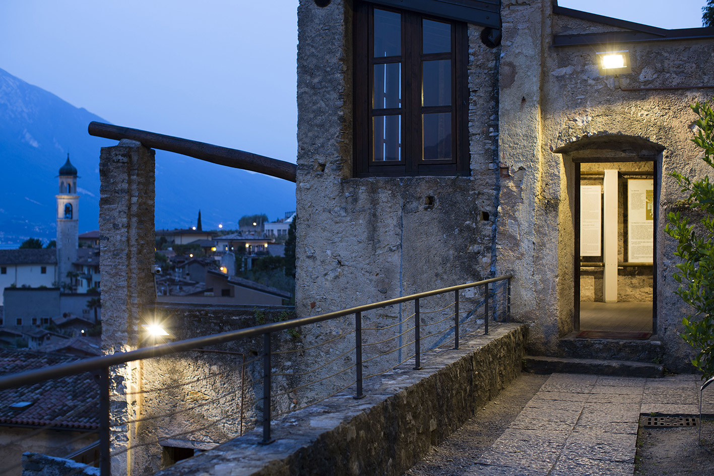 8850919 Проектор Platek TARSIUS Proiettore  TARSIUS Floodlight - 24 LED 3000K Asymmetrical  - Вид №2