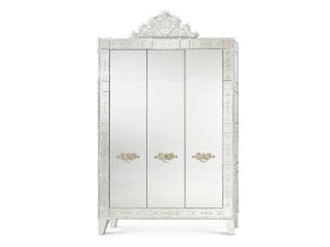 Деревянный и стеклянный шкаф с зеркалом