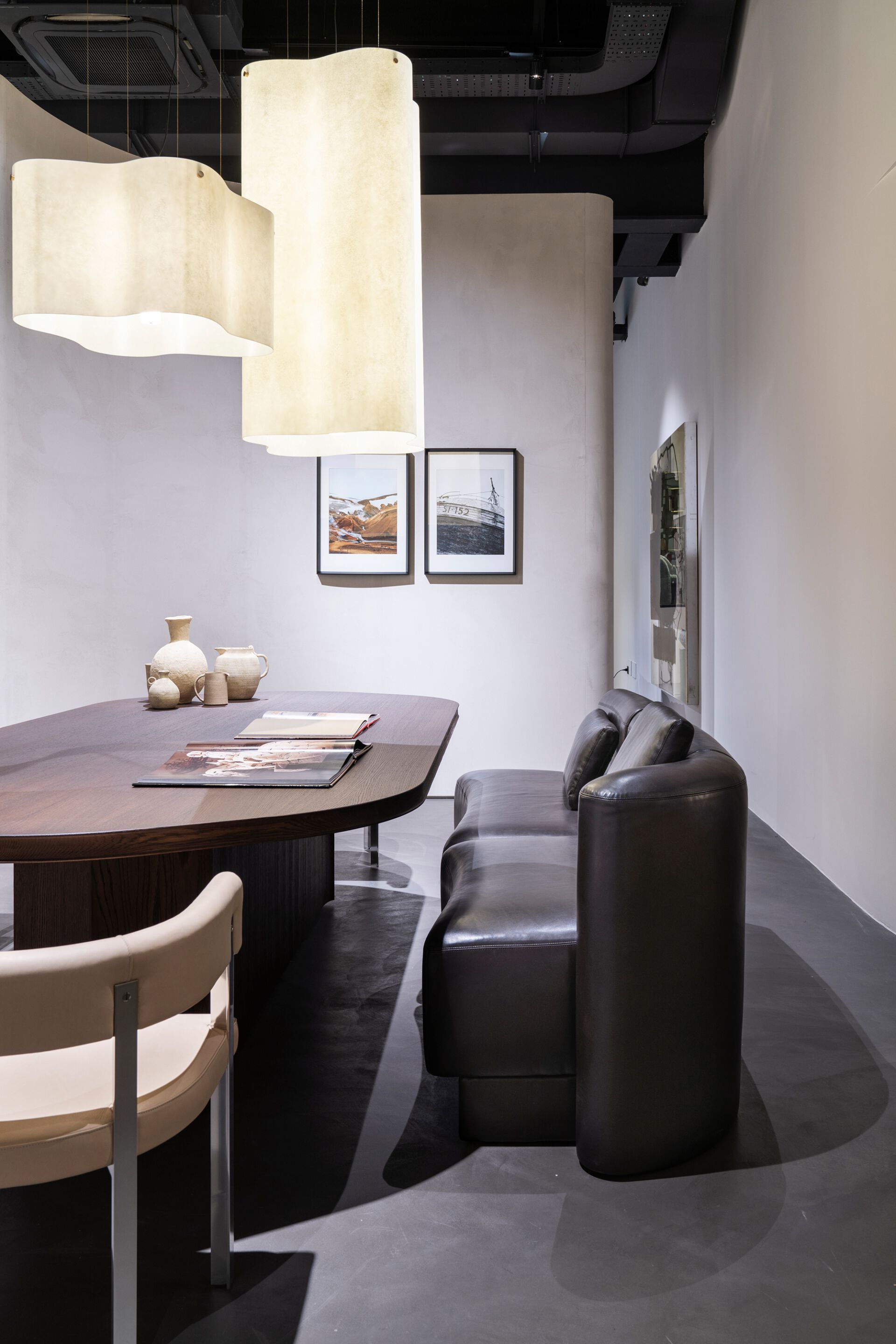 Овальный стол из массива дерева Baxter Grace ARCH-00089032 - Вид №1