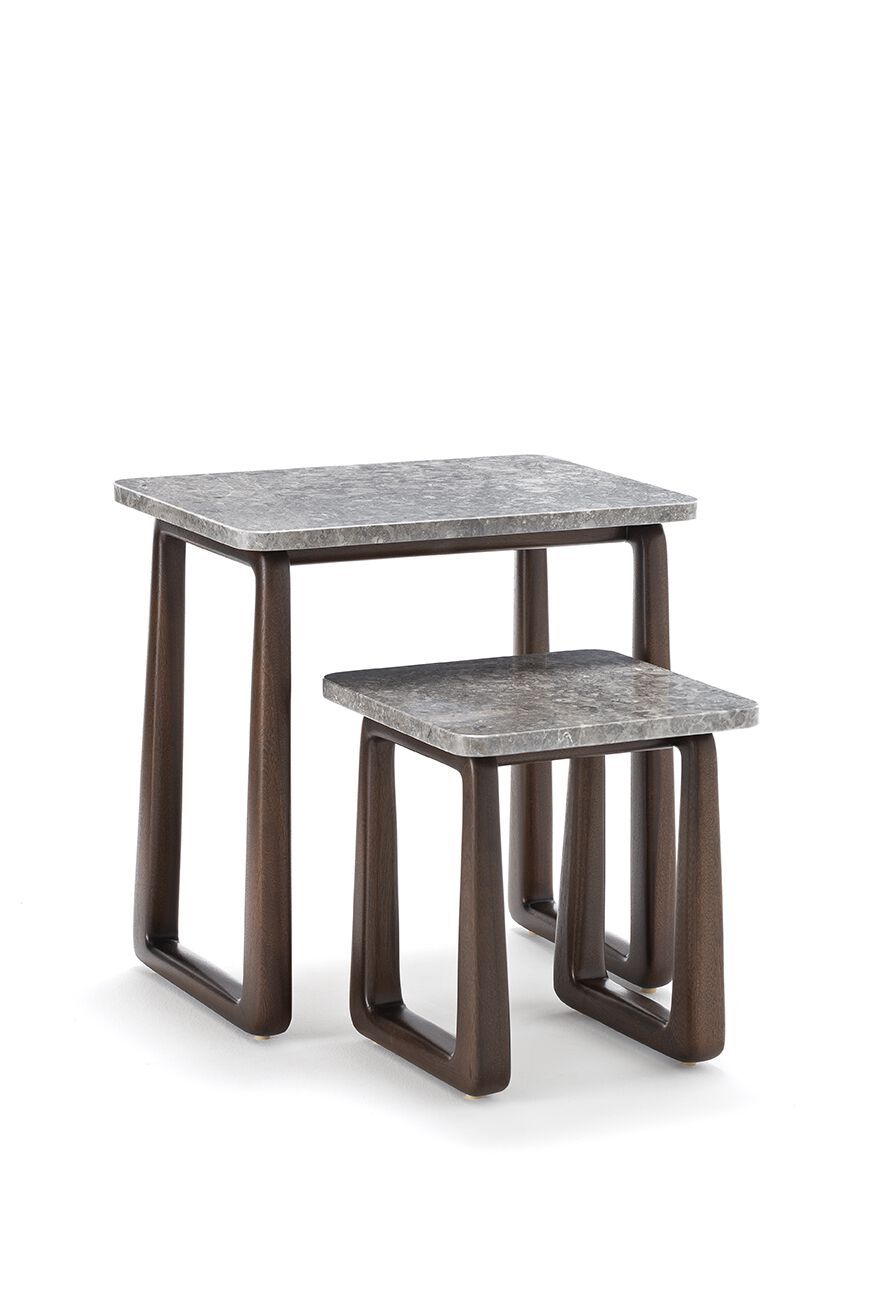 Высокий журнальный столик из красного дерева с мраморным верхом Exteta Loro Piana Interiors, Стулья Delight от Exteta ARCH-00107050 - Вид №3