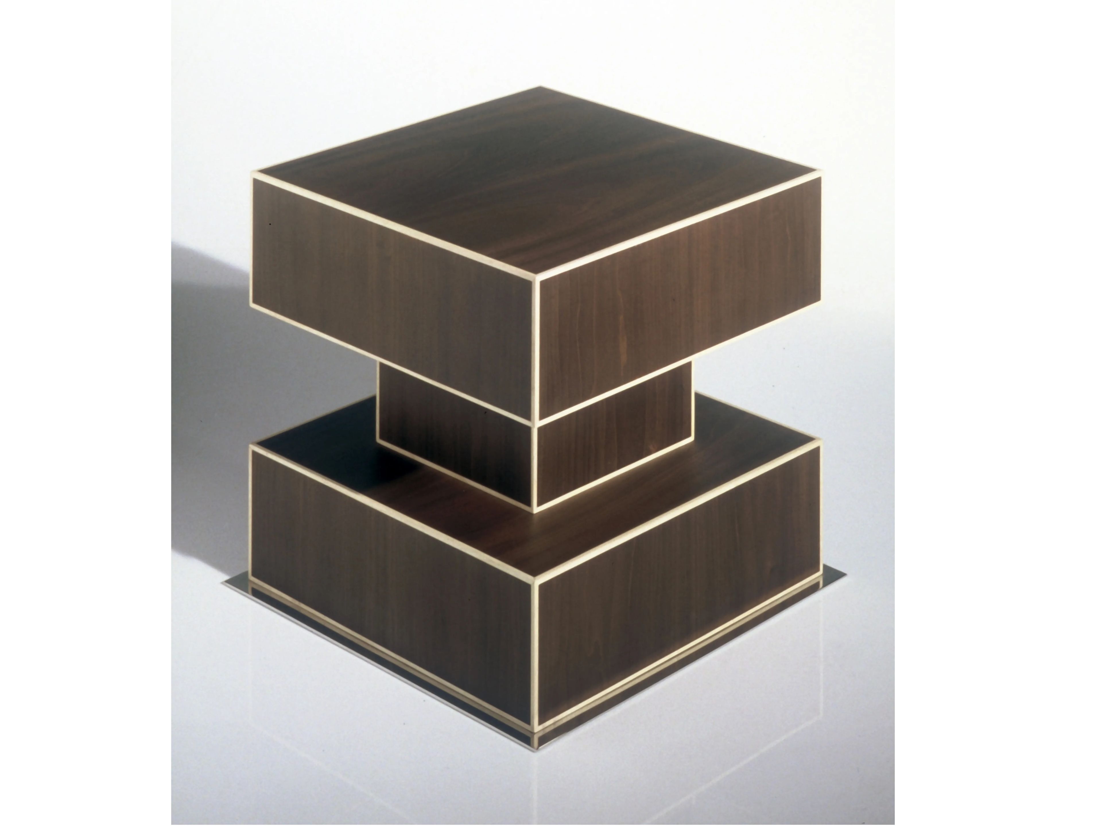 Деревянный квадратный журнальный столик OAK Ettore Sottsass Limited Edition ARCH-00044631