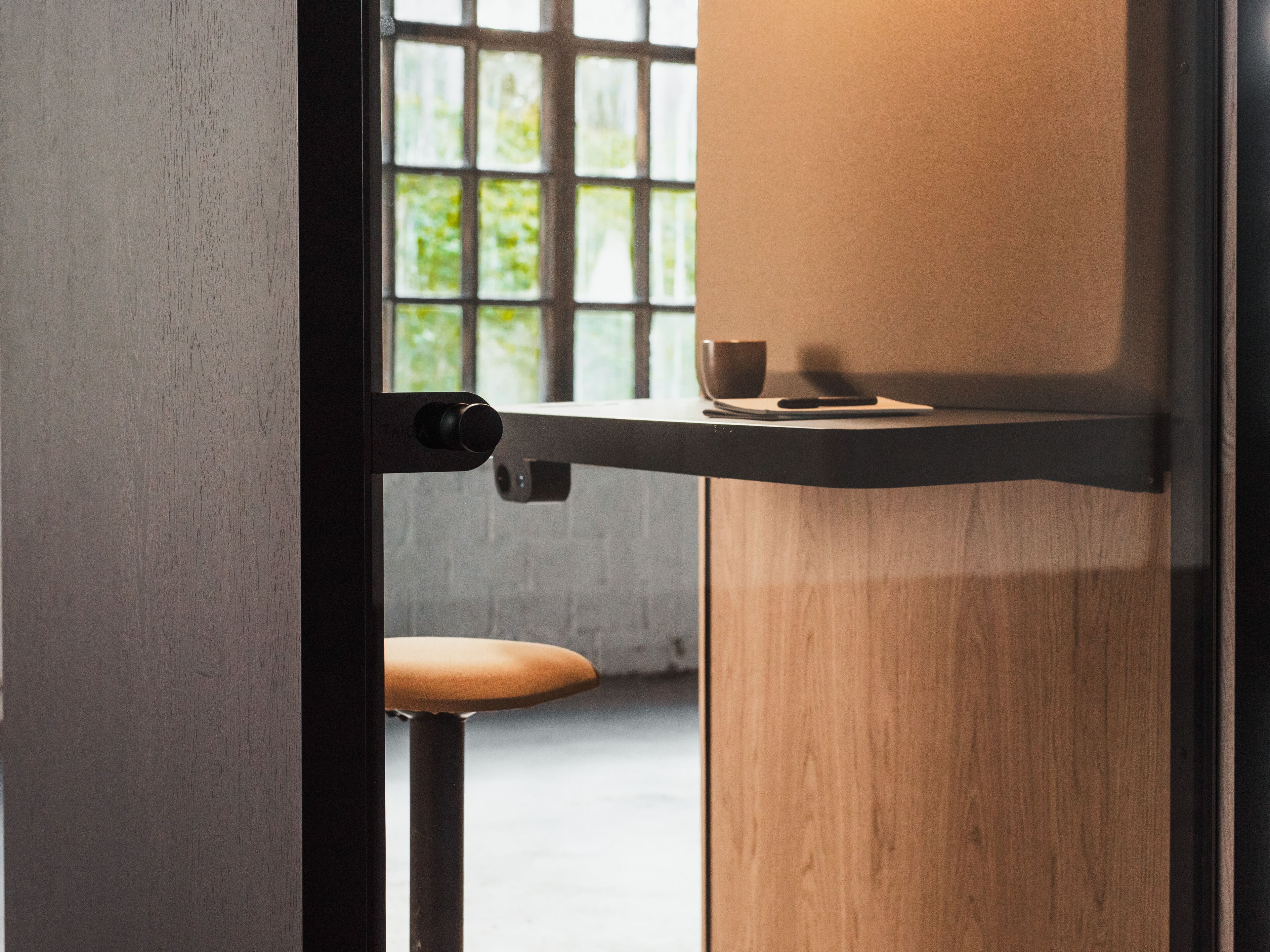 Одноместная акустическая офисная кабина со встроенным освещением Taiga Concept Lohko Box ARCH-00016643 - Вид №2