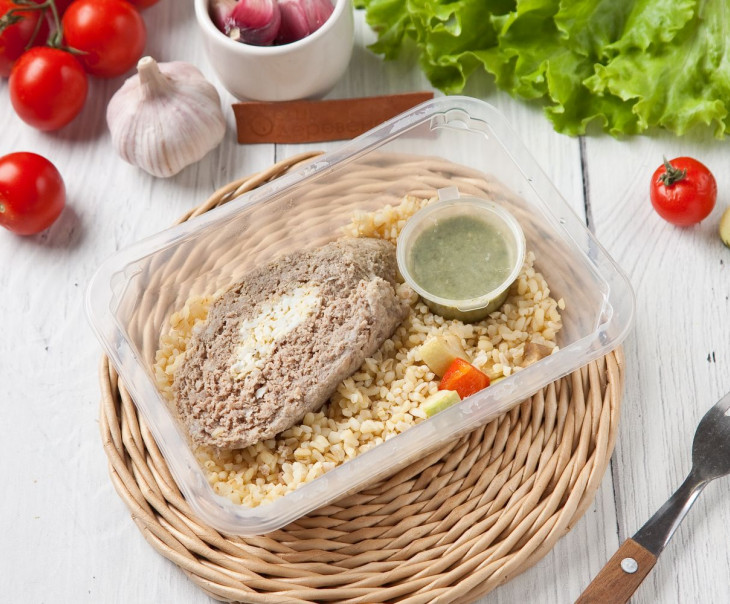 6876 Рулет мясной с яйцом и булгур с овощами Вкусляндия  - Вид №2