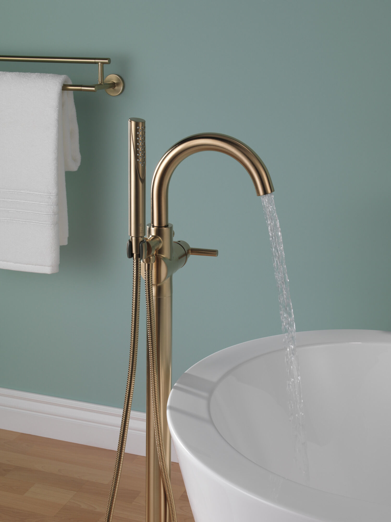 T4759-CZFL Напольная накладка для ванны с одной ручкой и ручным душем Delta Faucet Delta Шампанское бронза - Вид №7