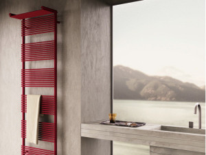 Настенный вертикальный полотенцесушитель