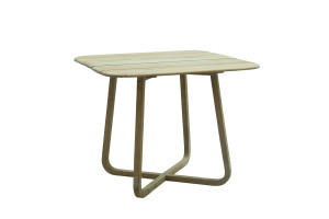 Квадратный садовый стол из массива дерева