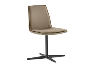 Кожаный мягкий стул