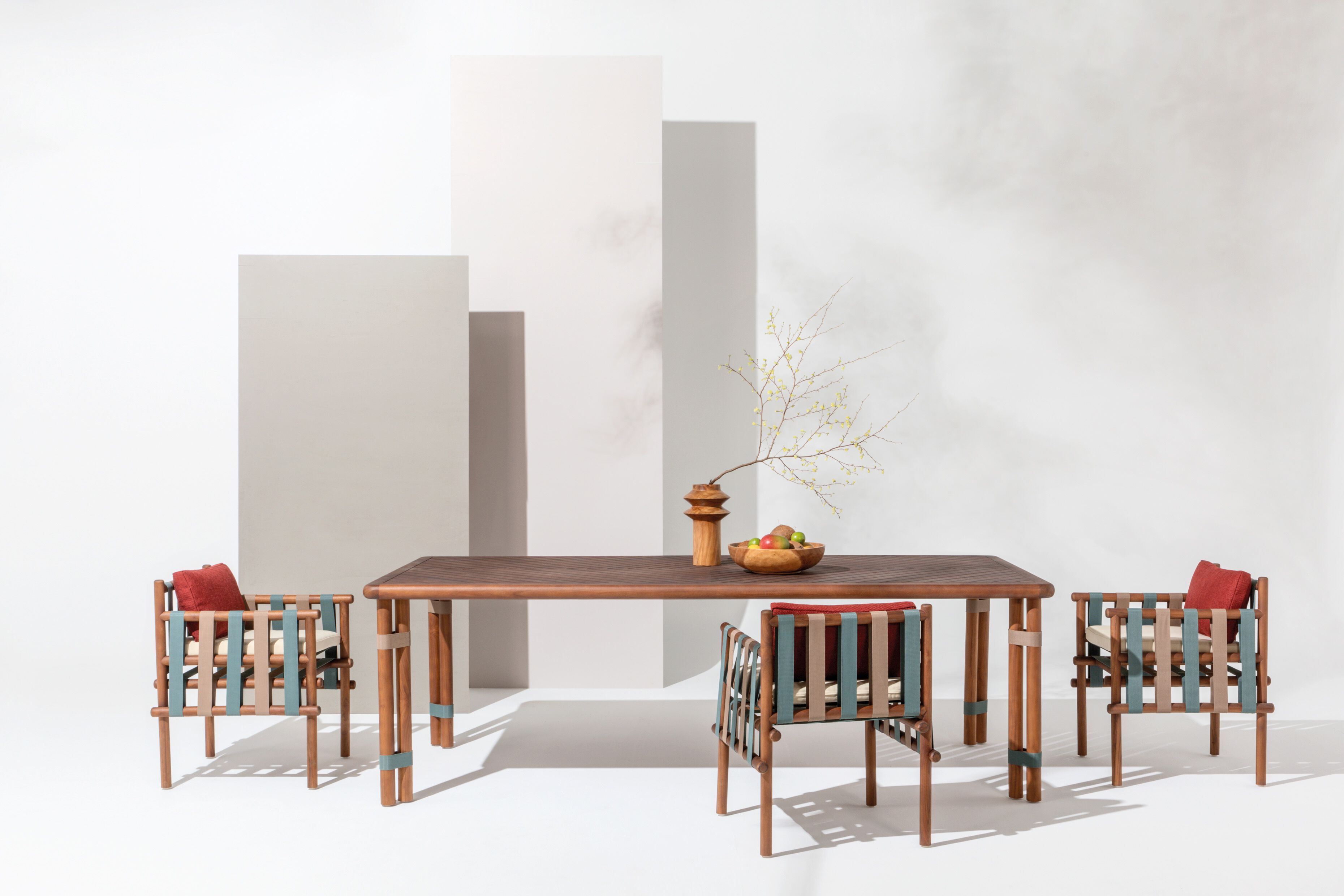 Садовое кресло из тикового дерева с подлокотниками Il Giardino di Legno Lignes ARCH-00152820 - Вид №1