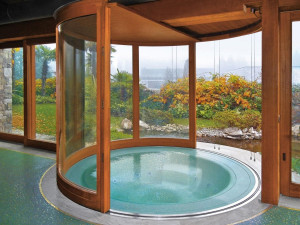 Деревянное раздвижное окно с термическим разрезом