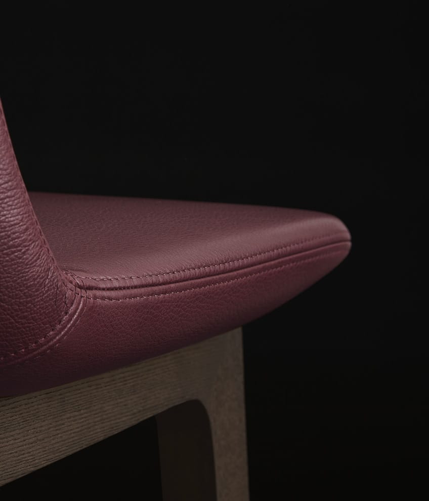 Высокий кожаный стул с подставкой для ног Poliform Ventura ARCH-00020447