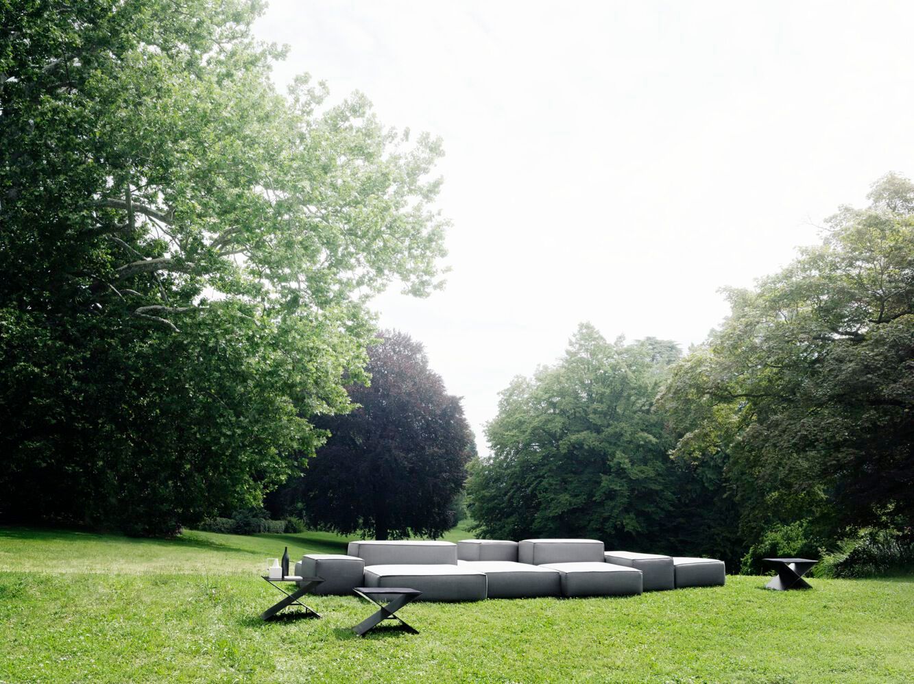 Кожаный низкий стул Living Divani ANIN ARCH-00139351 - Вид №1