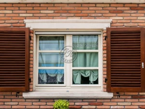 GH LAZZERINI Каменное обрамление оконных рам