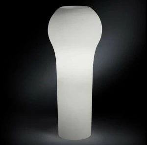 VGnewtrend Торшер для улицы из полиэтилена Sakata 7521432.93