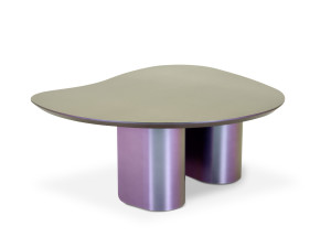 Окрашенный металлический журнальный столик