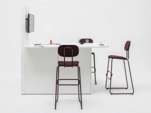 MDD Стол для переговоров с системой управления кабелями