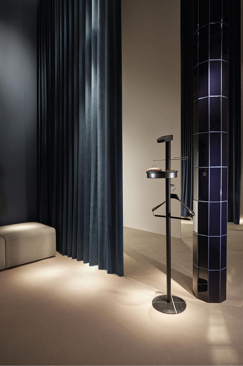 053129 Вешалка с подставкой Galan M Nomon Momentos  - Вид №10