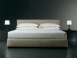 Meridiani Двуспальная кровать со съемным чехлом из ткани