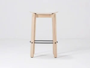 Gazzda Барный стул из дуба с подставкой для ног Nora