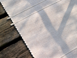 Ковер из синтетического волокна