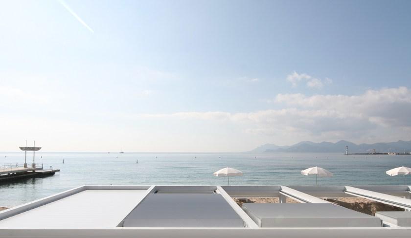 STUDIO 66 Отдельностоящая алюминиевая пергола со складывающимися жалюзи sun-id-1500171 - Вид №3