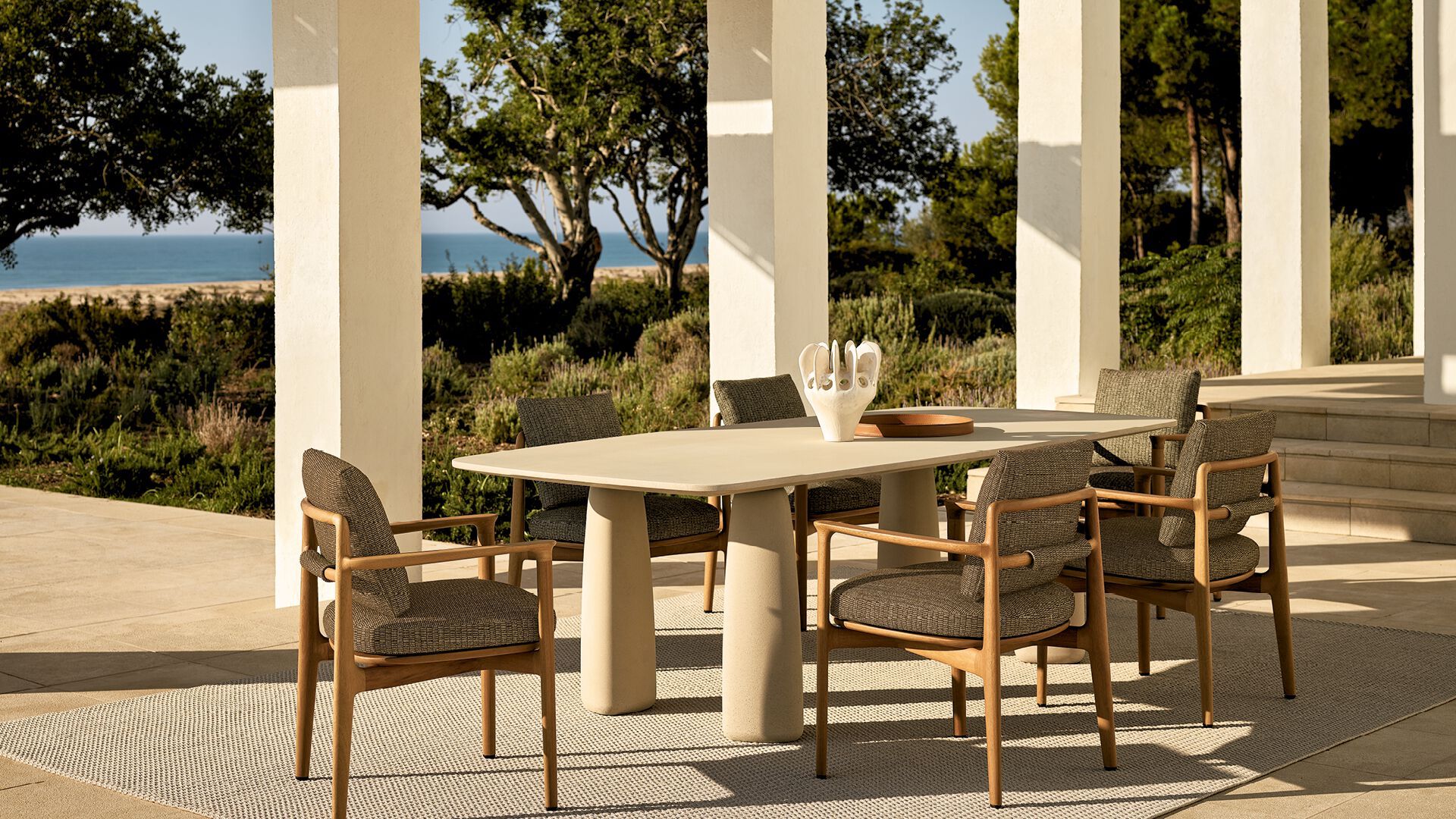 Бетонный садовый стол Poliform MONOLITH ARCH-00036690 - Вид №1