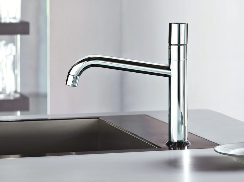 Смеситель для кухни с поворотным изливом Fantini Rubinetti NOSTROMO ARCH-00073063