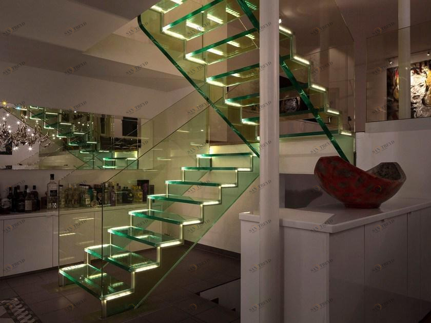 Siller Treppen П-образная стеклянная лестница со светодиодной подсветкой Londra sun-id-1429390