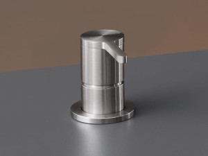 Нажмите Открыть/закрыть на полу