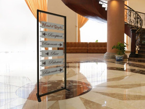 Анодированный алюминиевый самонесущий тотем