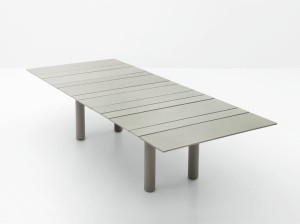 Бетонный прямоугольный садовый стол