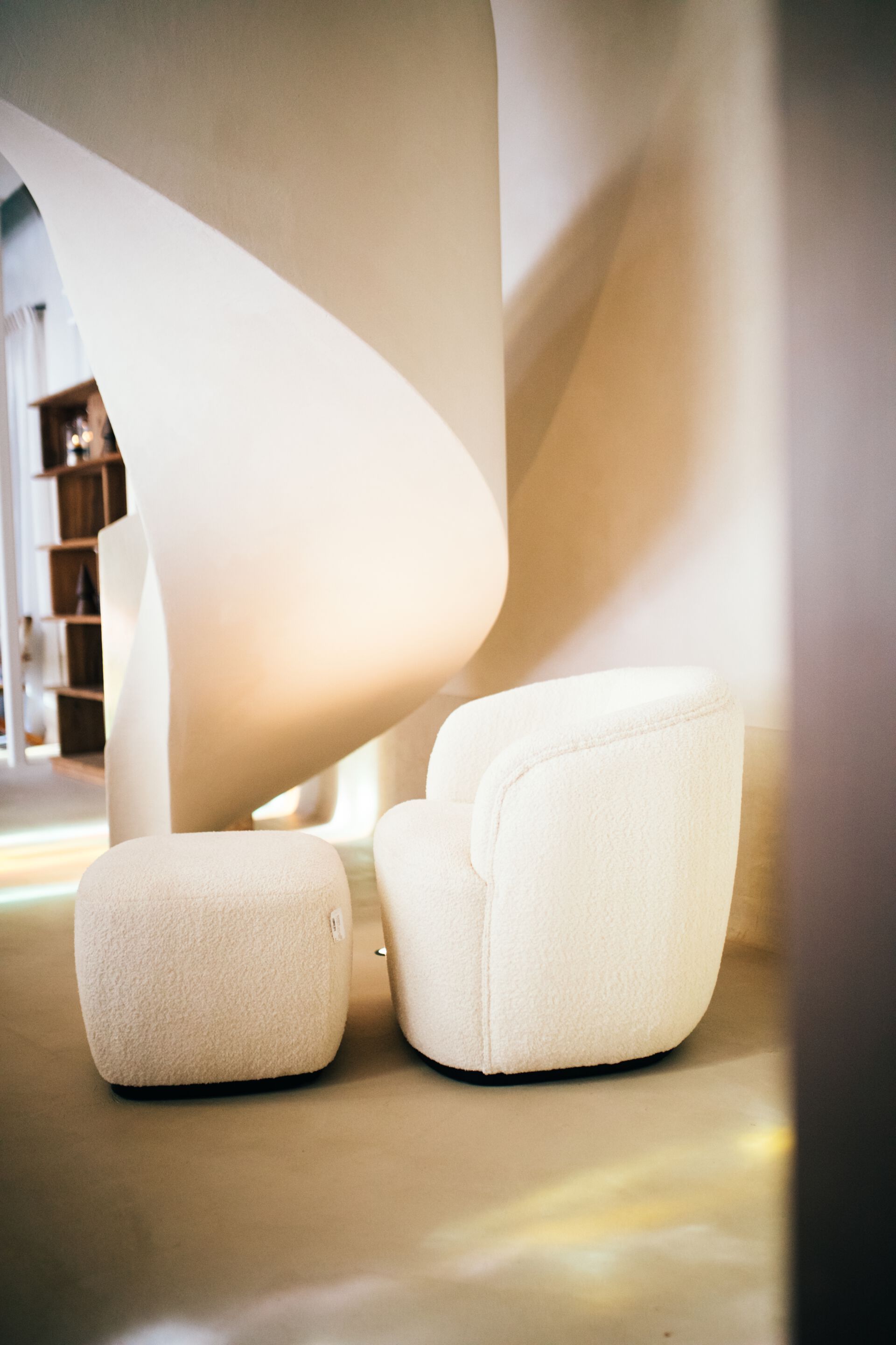 Тканевое кресло с подлокотниками POMAX Porterville ARCH-00028371 - Вид №26