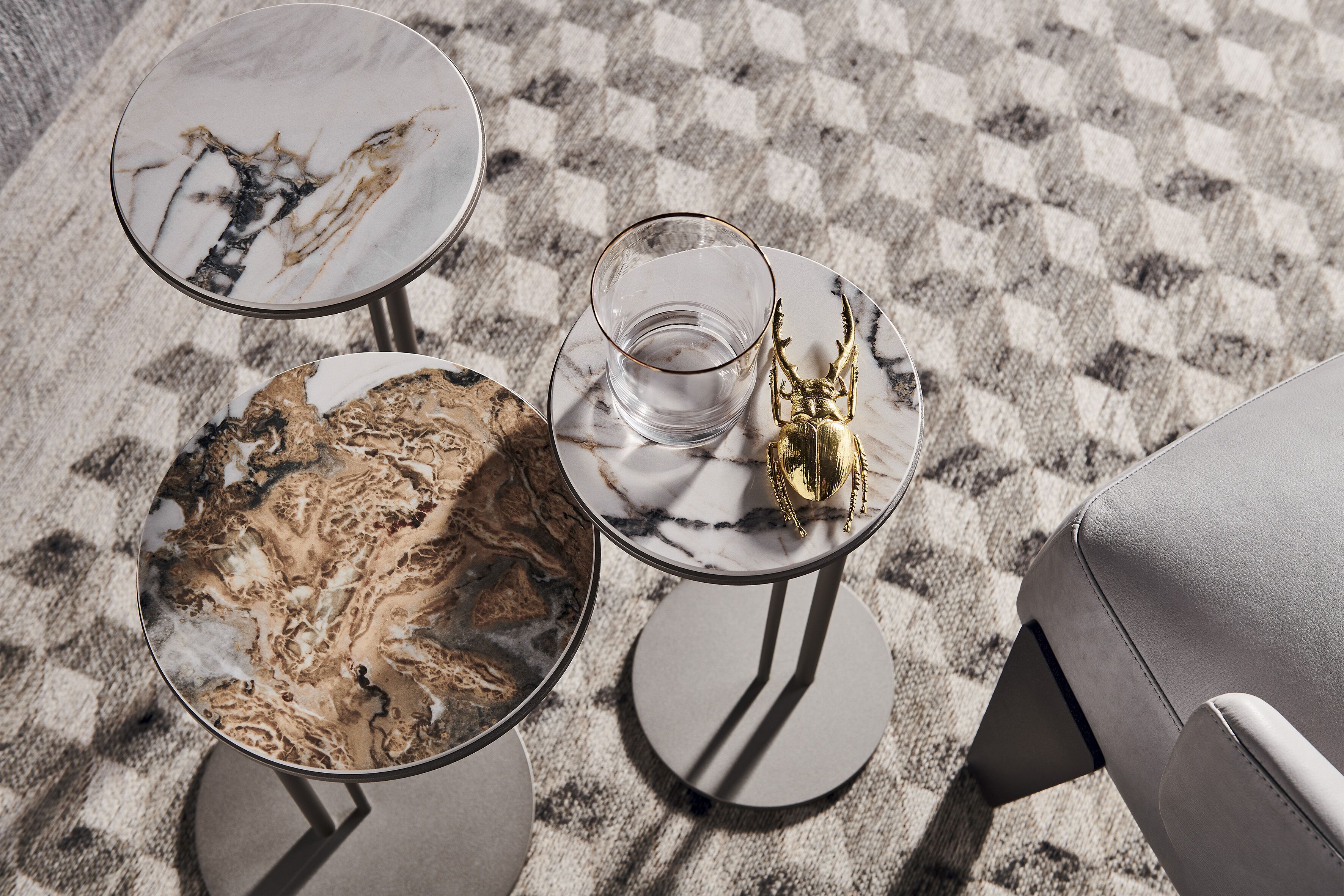 Высокий круглый журнальный столик Cattelan italia STING ARCH-00046731 - Вид №2