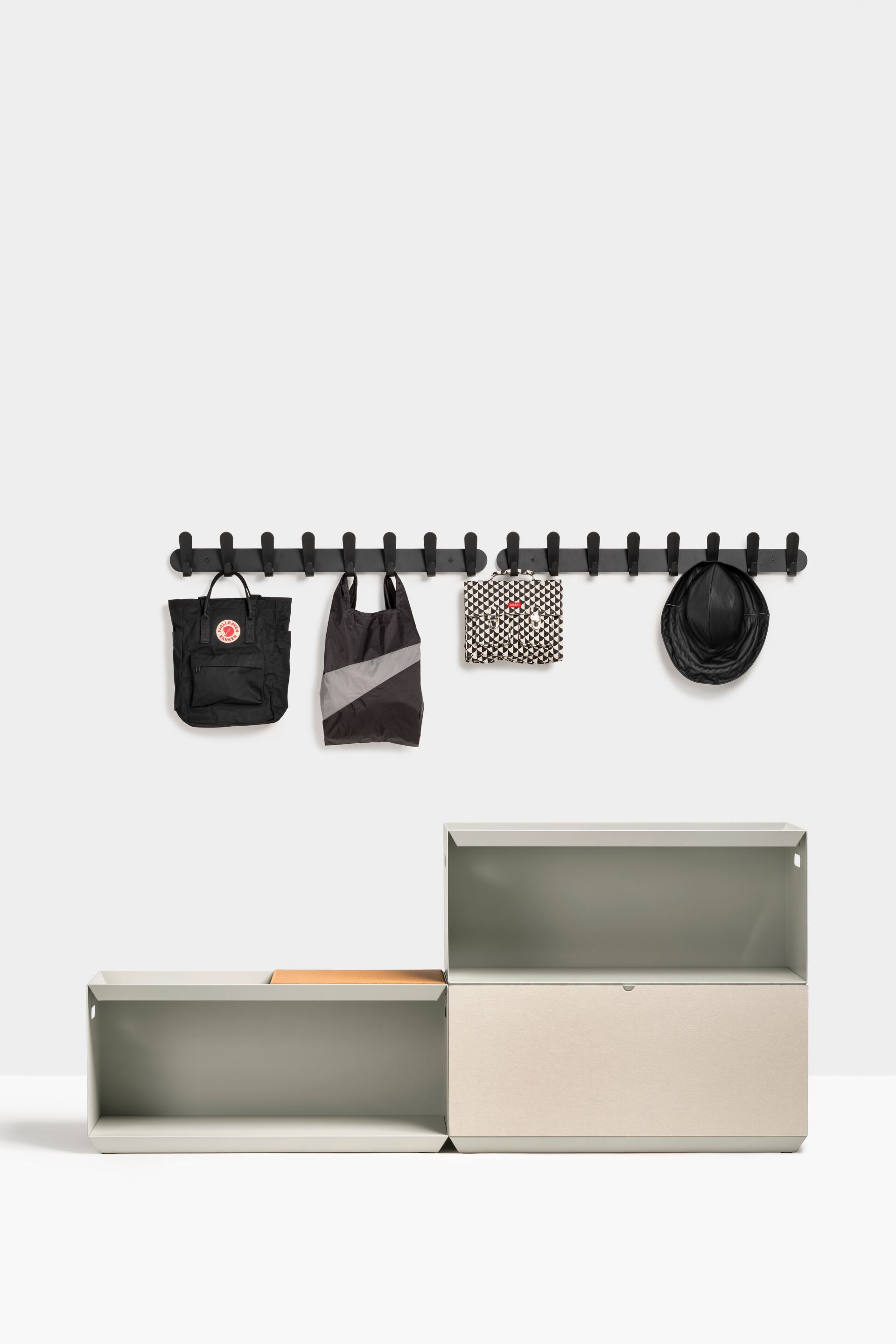 Стальная и пластиковая настенная вешалка FUNCTIONALS KROK HJH ARCH-00072504 - Вид №13