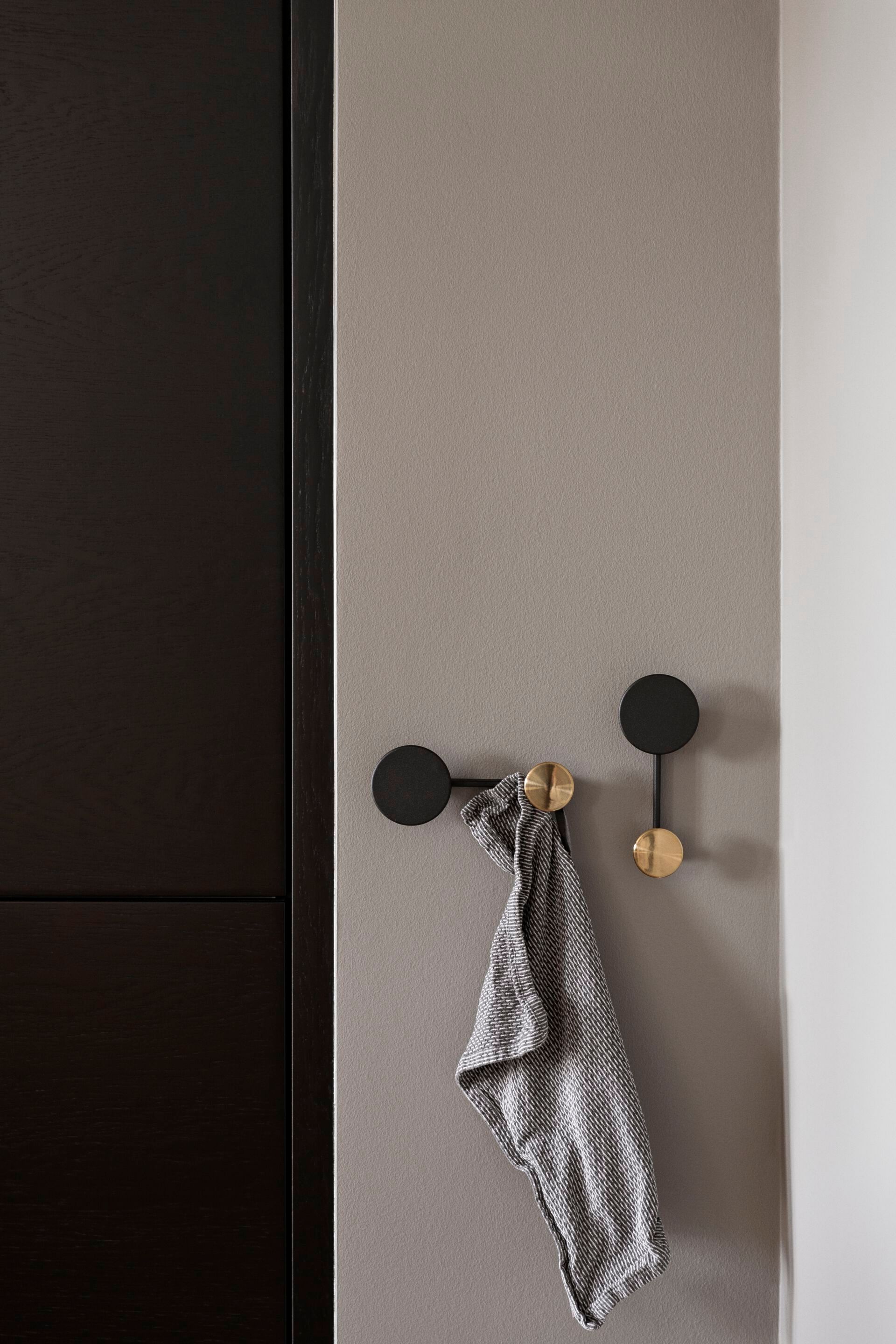 Цинковая настенная вешалка Audo Copenhagen Afteroom ARCH-00062994 - Вид №4