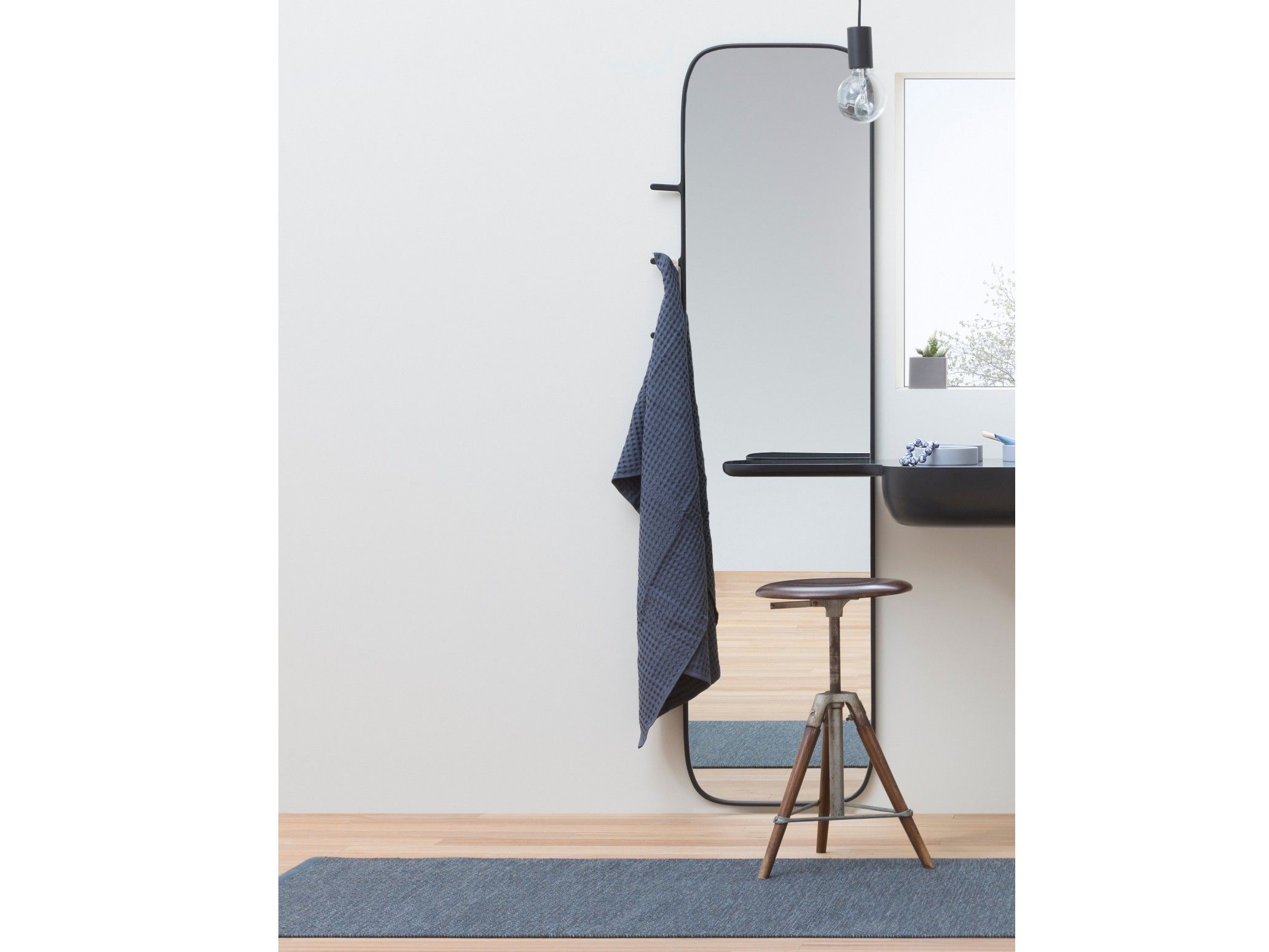 Настенное зеркало в рамке Rexa эсперанто ARCH-00141074