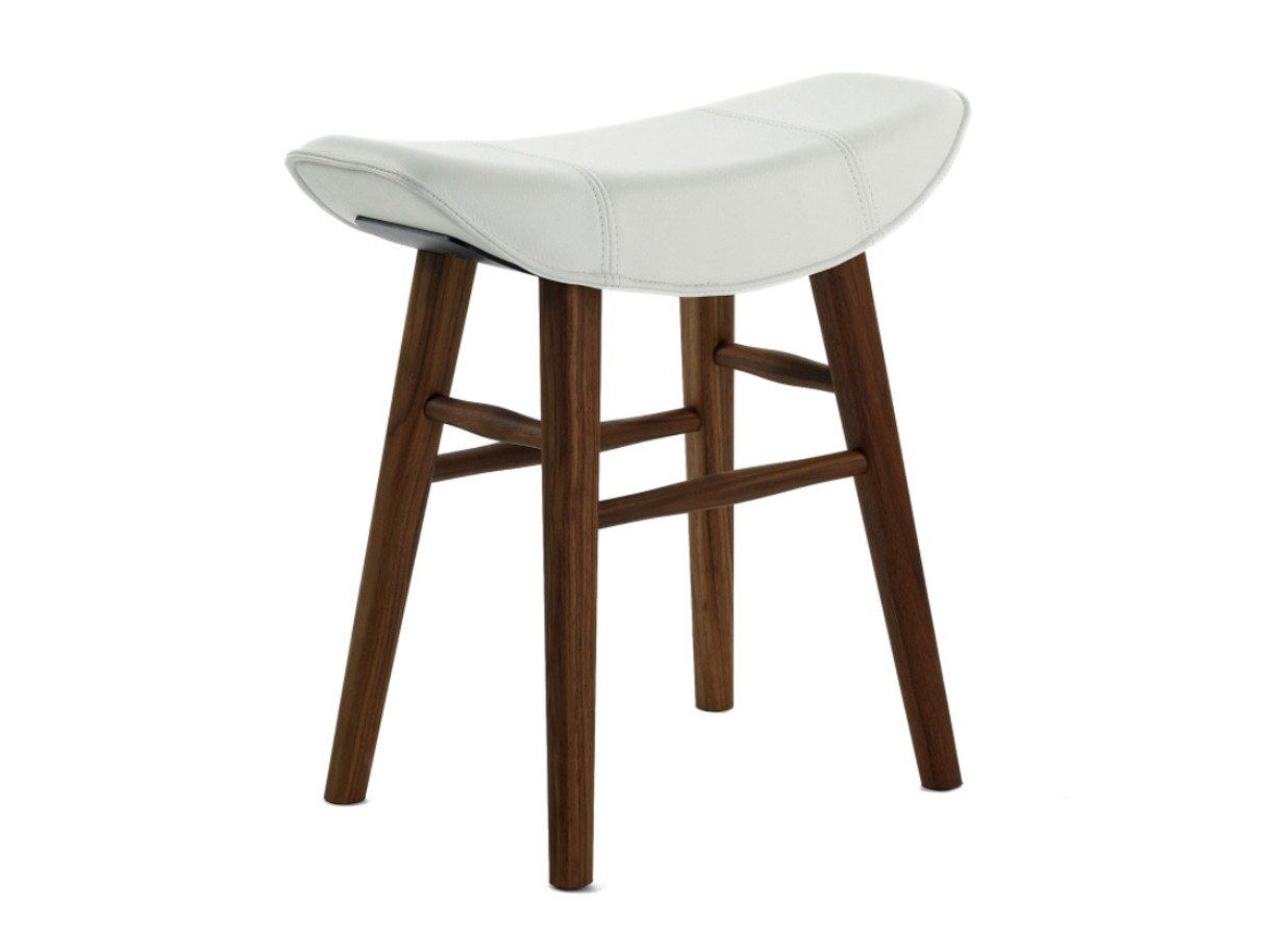 Кожаный низкий мягкий стул Freifrau KYA STOOL SEAT WOODEN FRAME ARCH-00065829