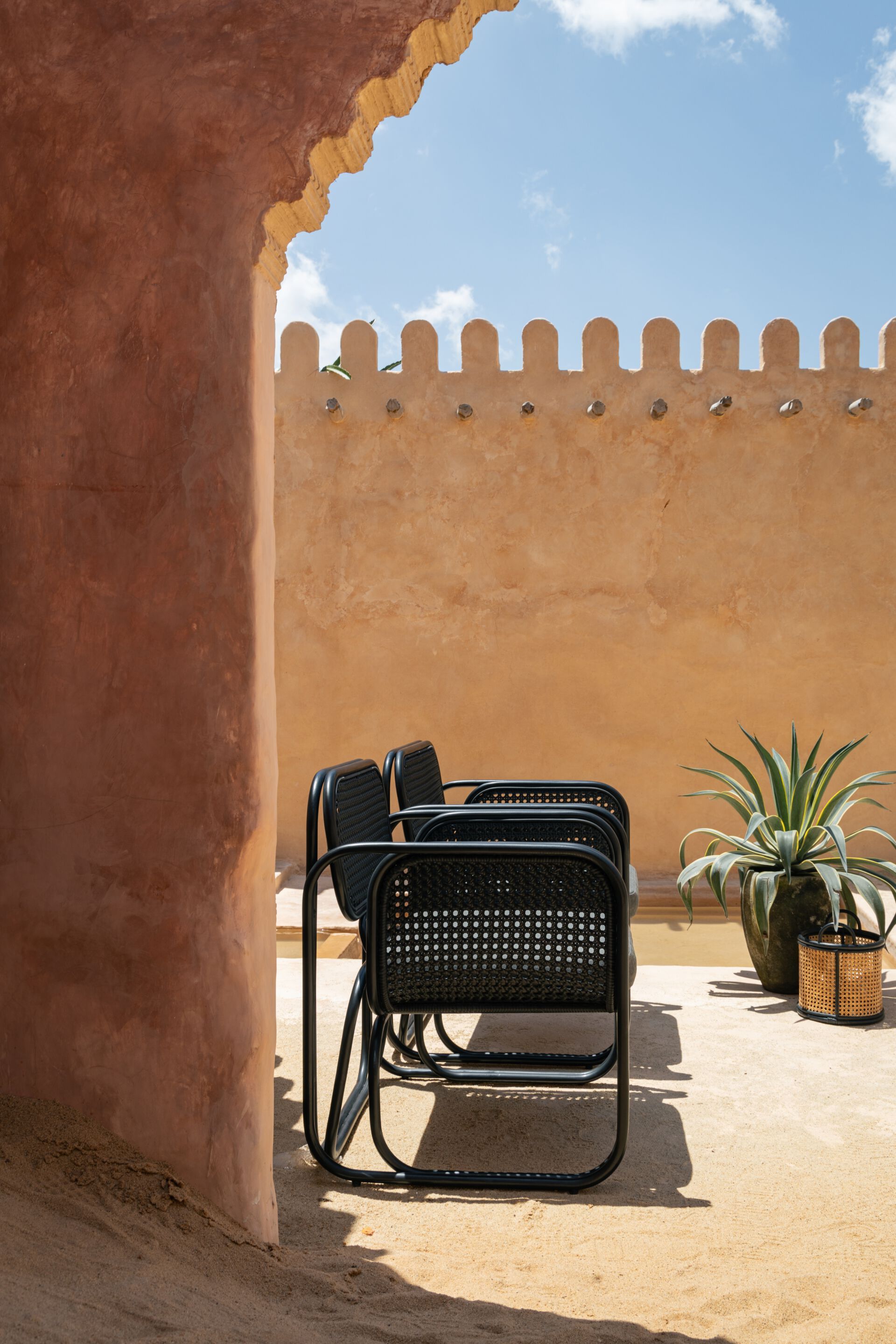 Тканевый мягкий садовый стул с подлокотниками cbdesign Lorella ARCH-00143332 - Вид №3