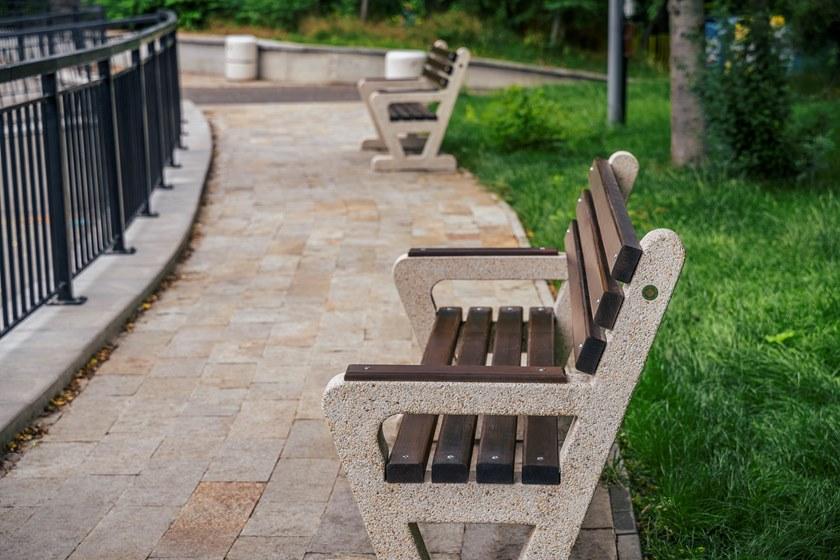 ENCHO ENCHEV - ETE Скамейка из бетона и дерева со спинкой  109  - Вид №3