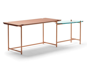 Угловой стол из меди и дуба и стекла