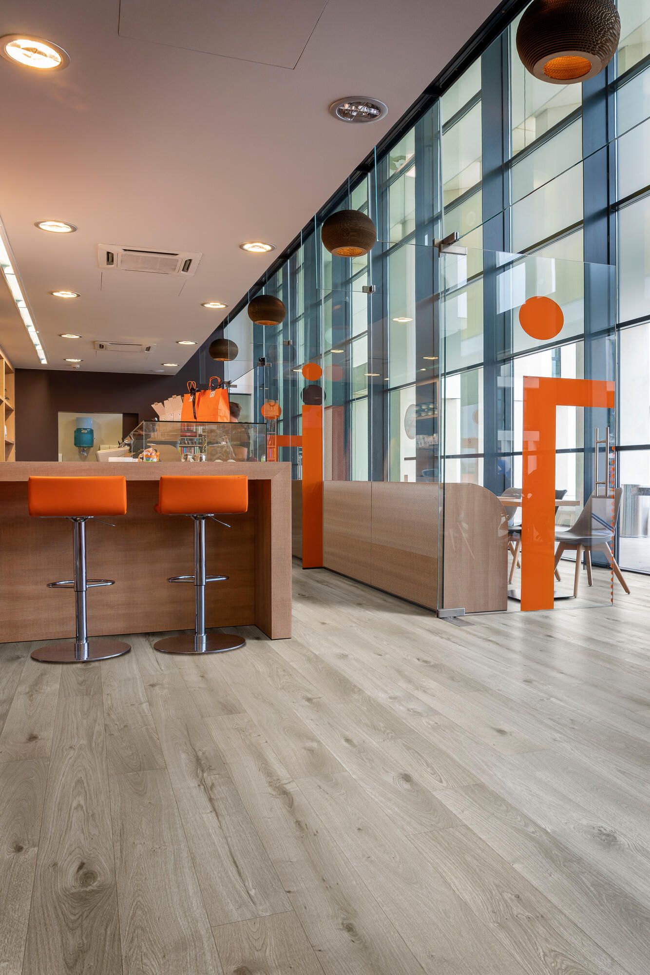 Нескользящий виниловый пол с эффектом дерева BEAUFLOR Xtreme Lux ARCH-00107416 - Вид №4