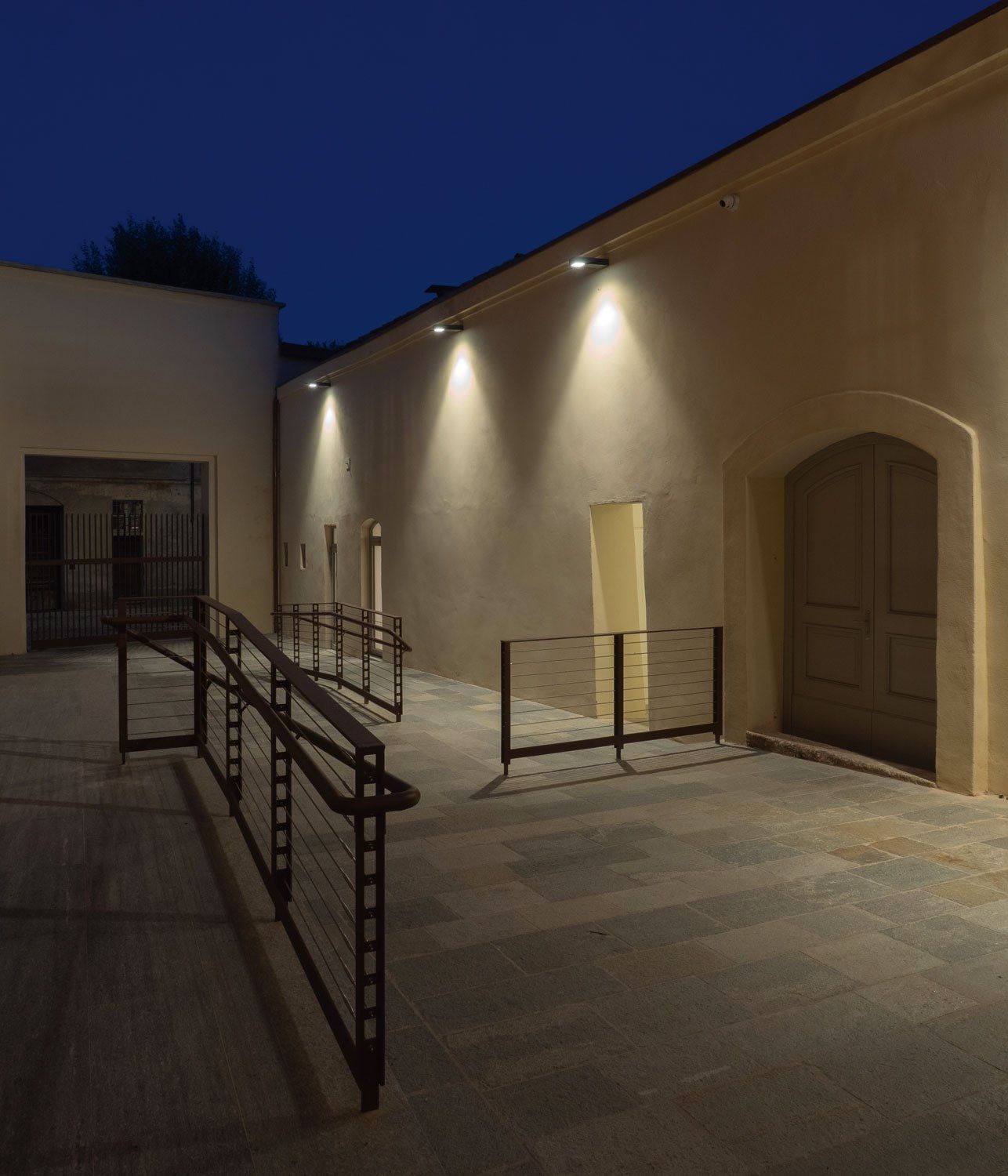Металлическая светодиодная наружная настенная лампа Deltalight Polesano ARCH-00117939 - Вид №7