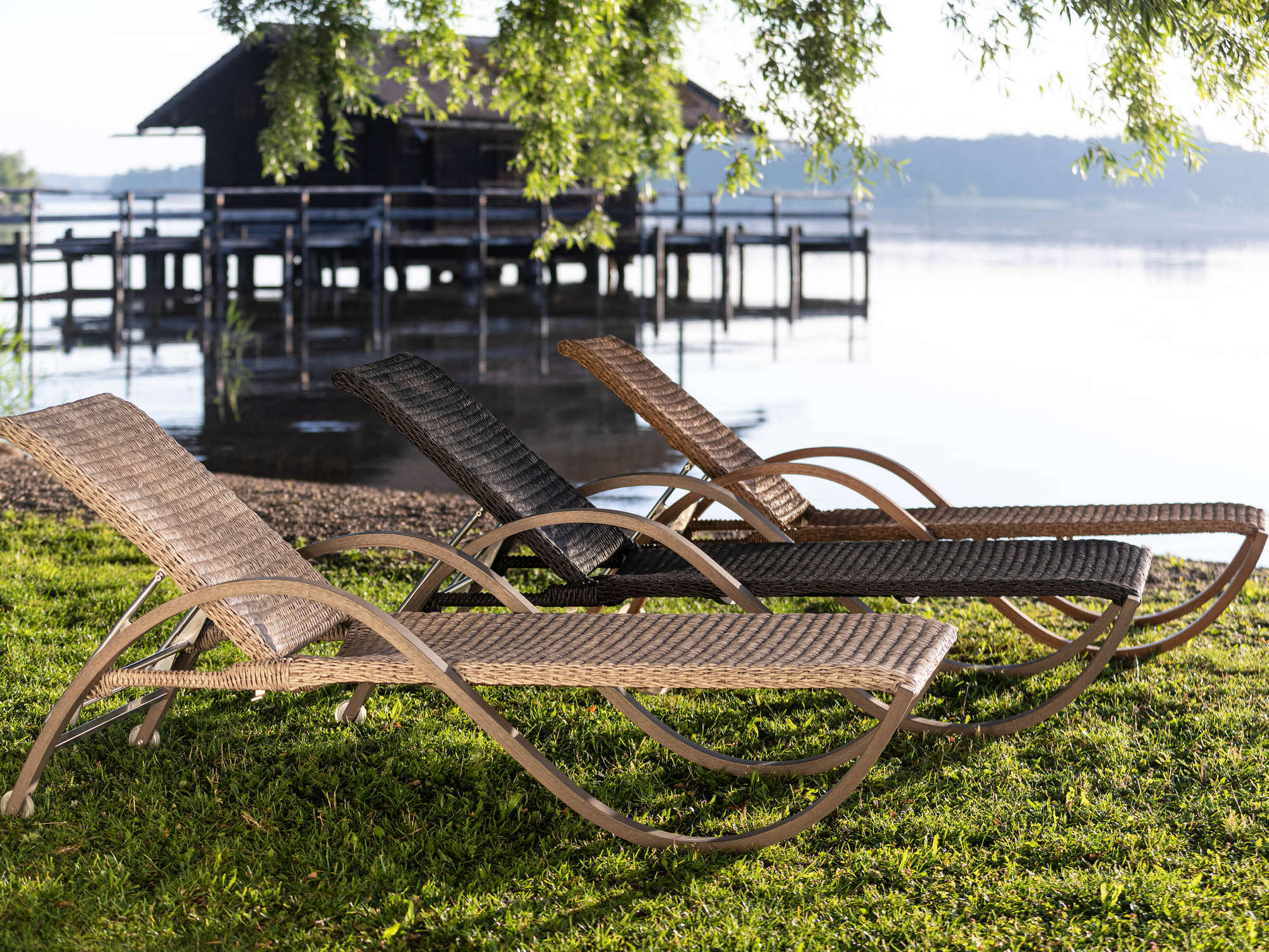 68.00.0391 Лежак Bow Twist черный / серый камень Mbm - Вид №1