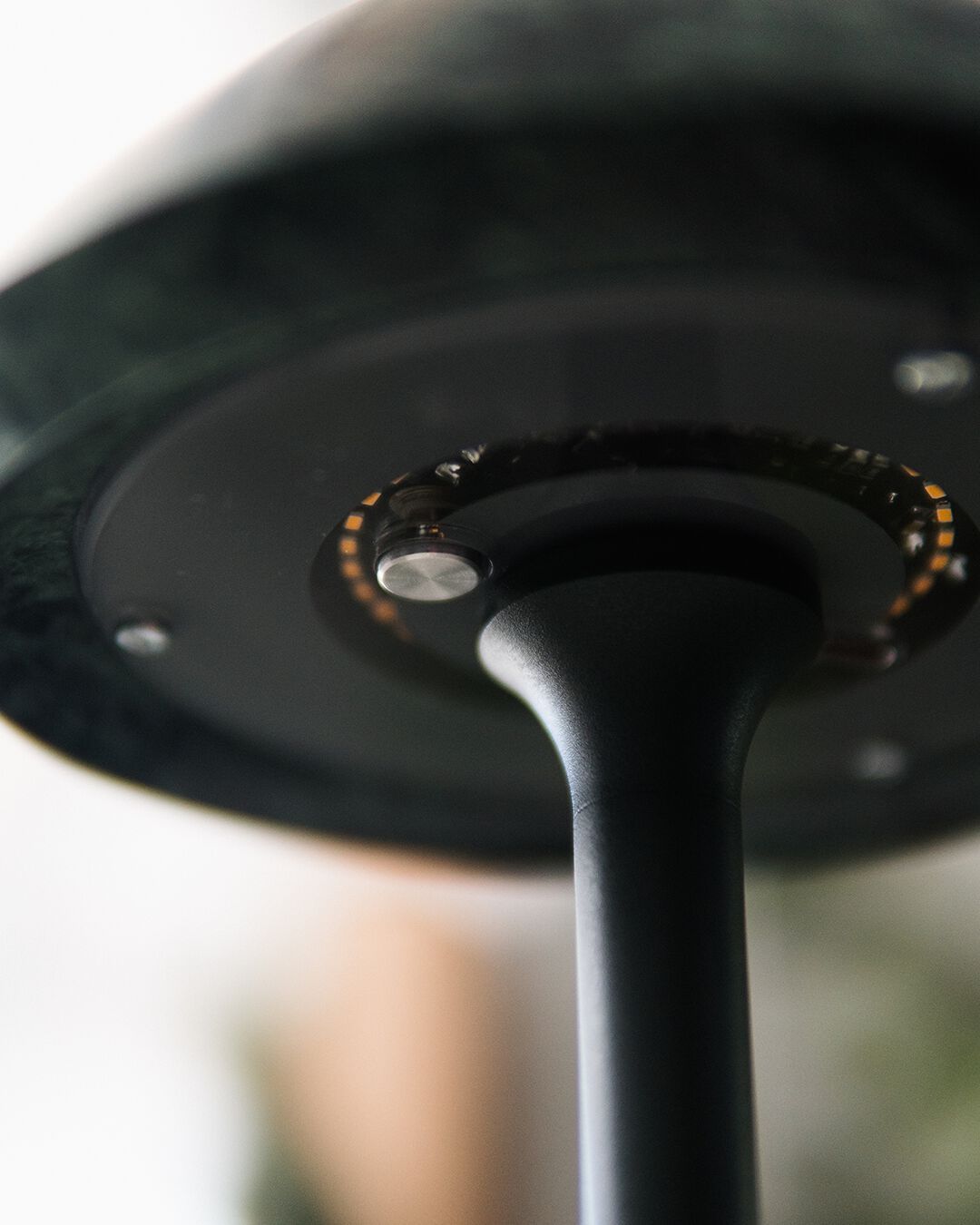 Мраморная перезаряжаемая настольная лампа Maami Home mini FIORE GREEN ARCH-00049084 - Вид №2